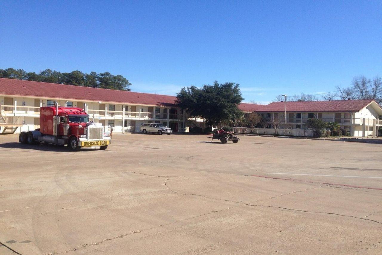 Motel Baymont By Wyndham Longview Esterno foto